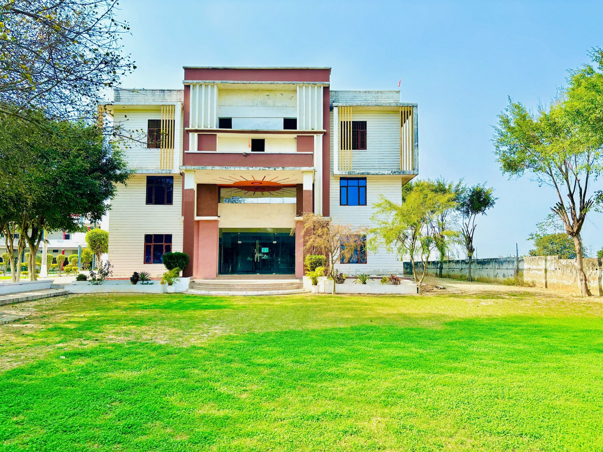 UJJWAL ACADEMICS - EXPERT FACULTY MEMBERS